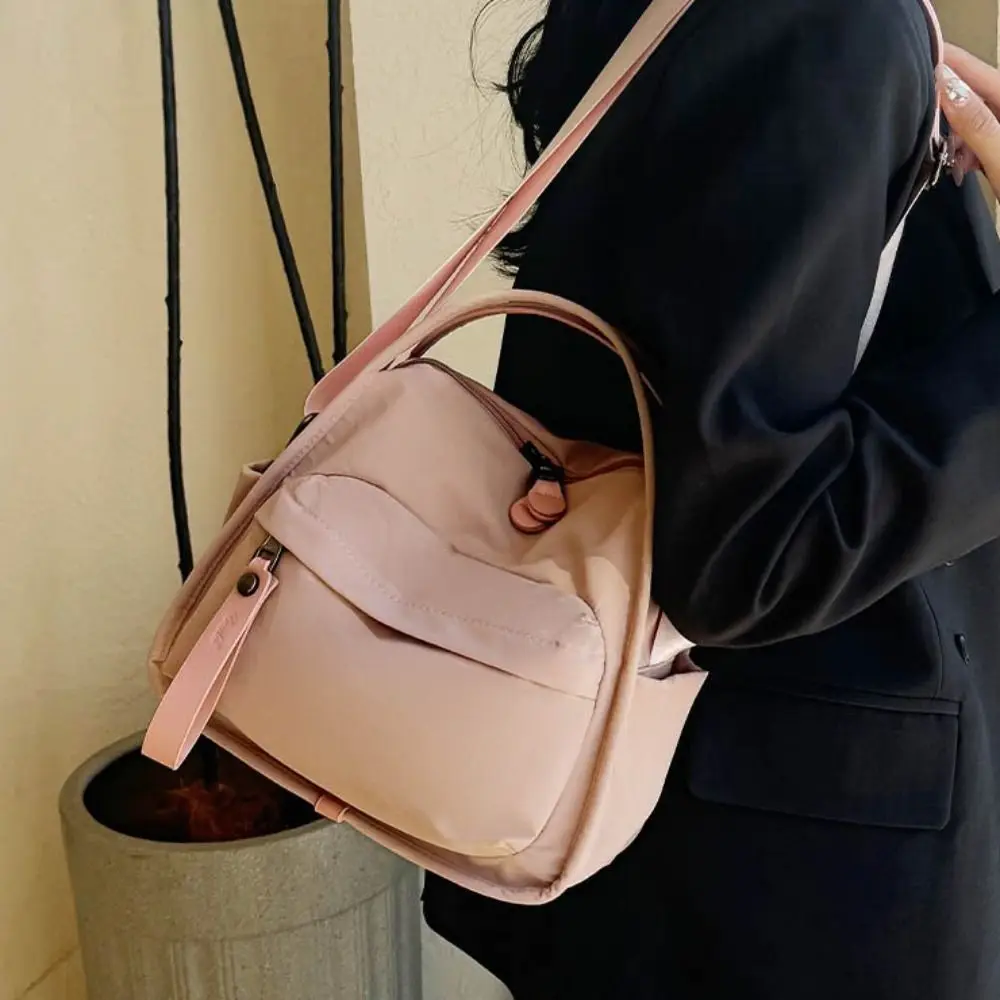 Waterproof Women Crossbody Bag Large Capacity Solid Color Single Shoulder Bag Hand-held Lightweight Commuting Bag Travel
Waterproof Women Crossbody Bag Large Capacity Solid Color Single Shoulder Bag Hand-held Lightweight Commuting Bag Travel
