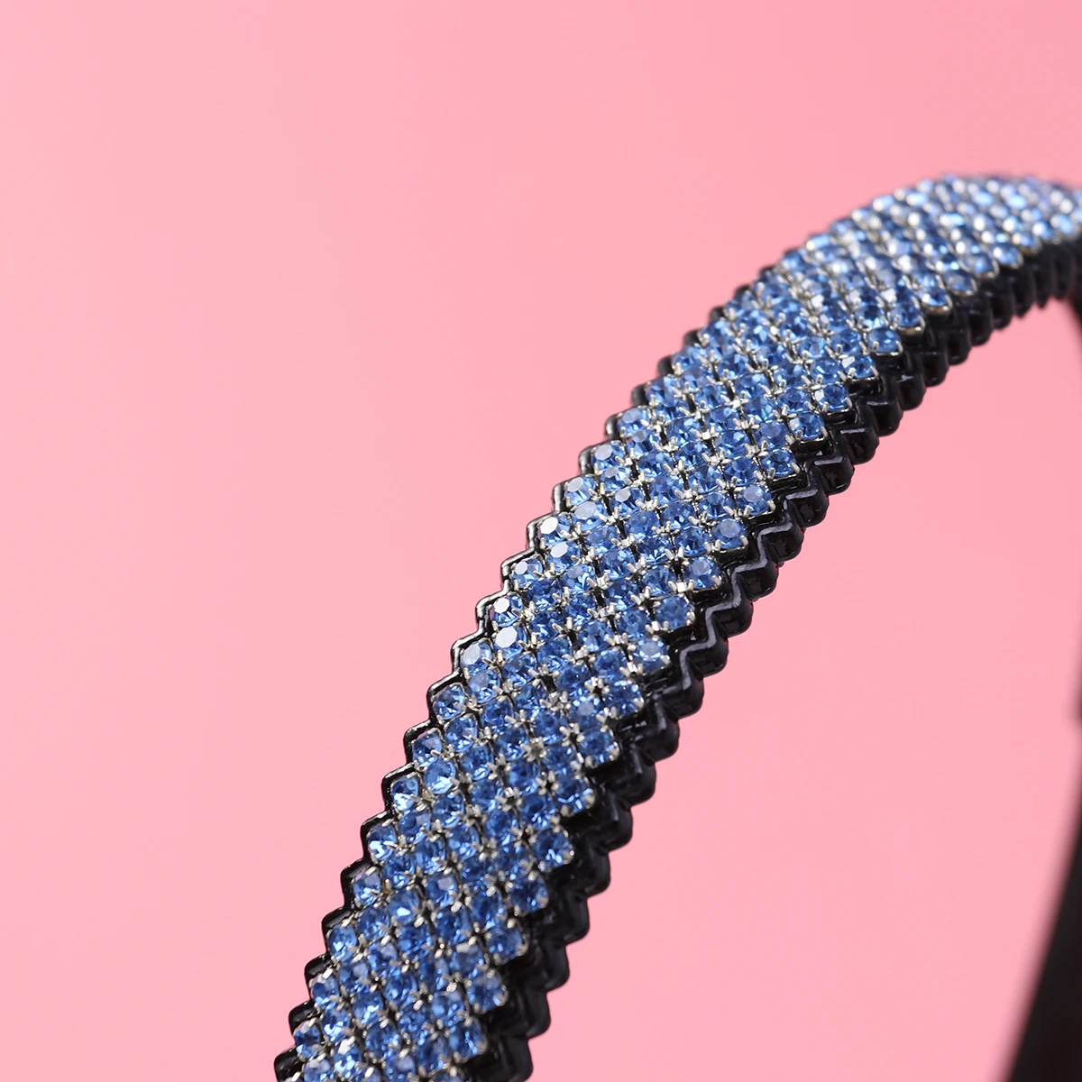 Crystal Hair Hoop Rhinestone Headband for Women Beautiful Hairband Elegant Wedding Party Photoshoot Accessory
Crystal Hair Hoop Rhinestone Headband for Women Beautiful Hairband Elegant Wedding Party Photoshoot Accessory