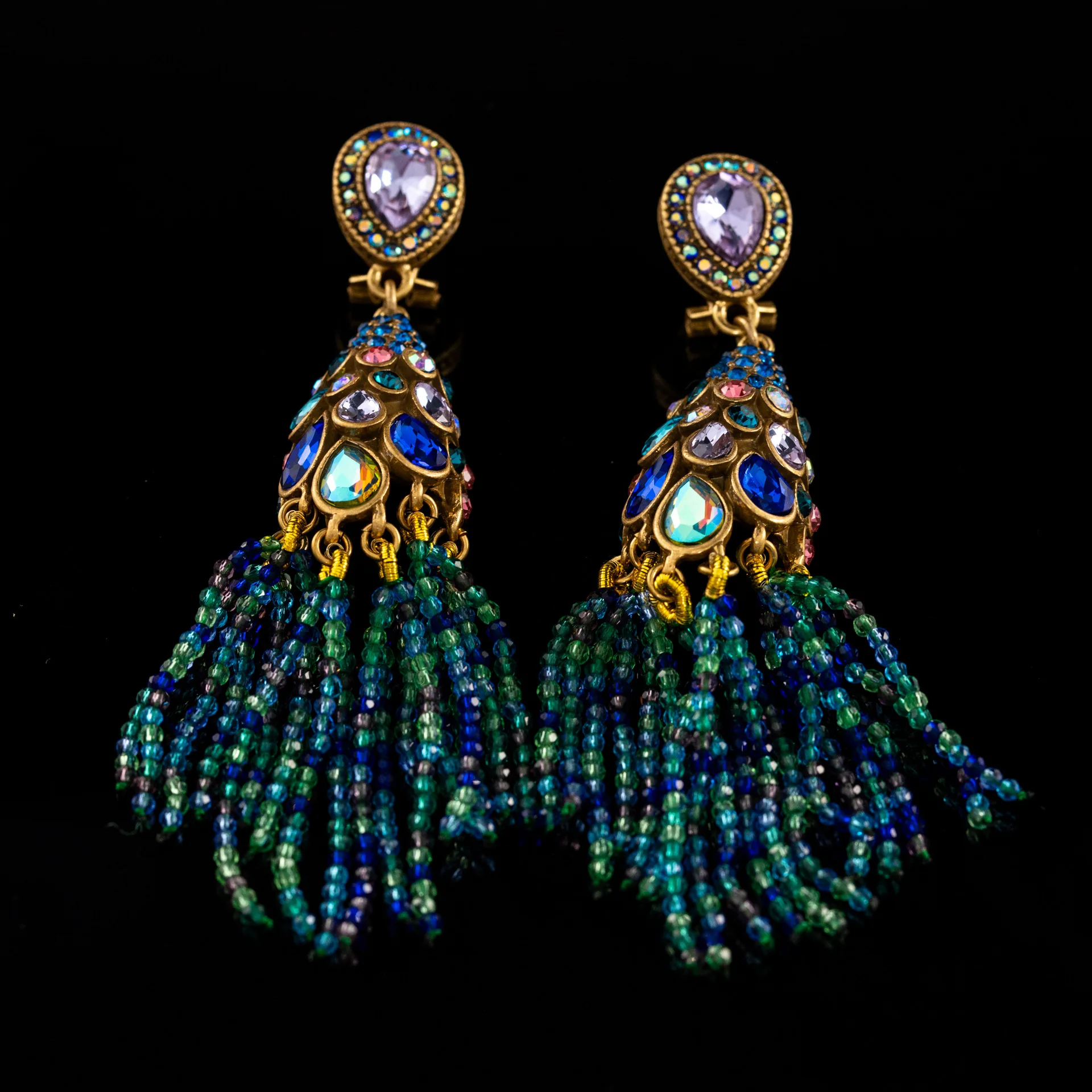 Water Drop Tassel Earrings Vintage Gold Rhinestones Dangle Natural Stones Earrings Flower Jewelry Christmas Gifts for Women
Water Drop Tassel Earrings Vintage Gold Rhinestones Dangle Natural Stones Earrings Flower Jewelry Christmas Gifts for Women