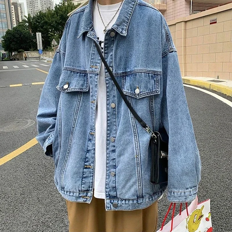 Осенние джинсовые куртки с лацканами, мужская новая мужская одежда, модная потертая дизайнерская верхняя одежда в стиле пастушки, свободное ковбойское пальто с джокером для мужчин
Осенние джинсовые куртки с лацканами, мужская новая мужская одежда, модная потертая дизайнерская верхняя одежда в стиле пастушки, свободное ковбойское пальто с джокером для мужчин