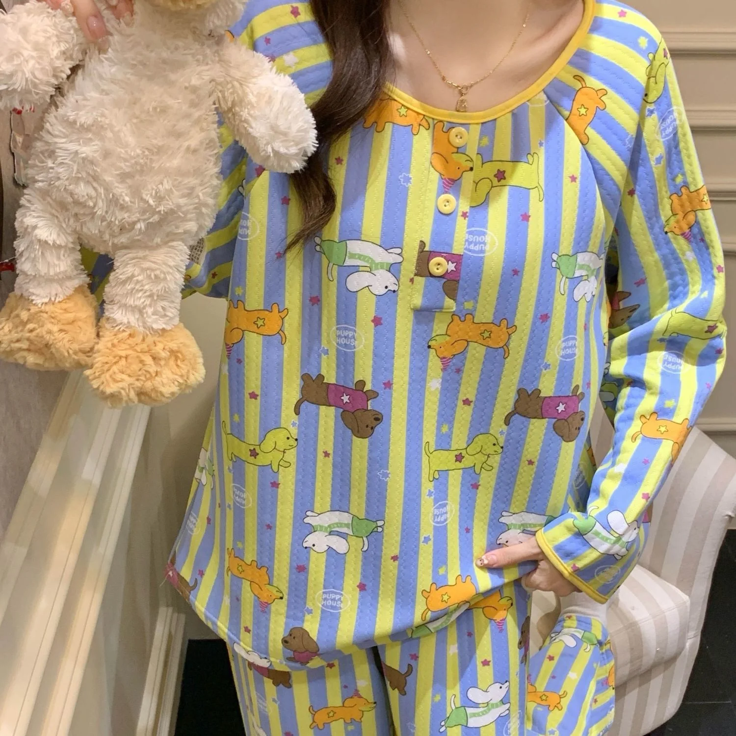 Korean Style Cartoon Dog round Neck Sleepwear Ladies Autumn Winter New Thickened Warm Long Sleeve Home Clothes Set Knitted Co...
Korean Style Cartoon Dog round Neck Sleepwear Ladies Autumn Winter New Thickened Warm Long Sleeve Home Clothes Set Knitted Co...