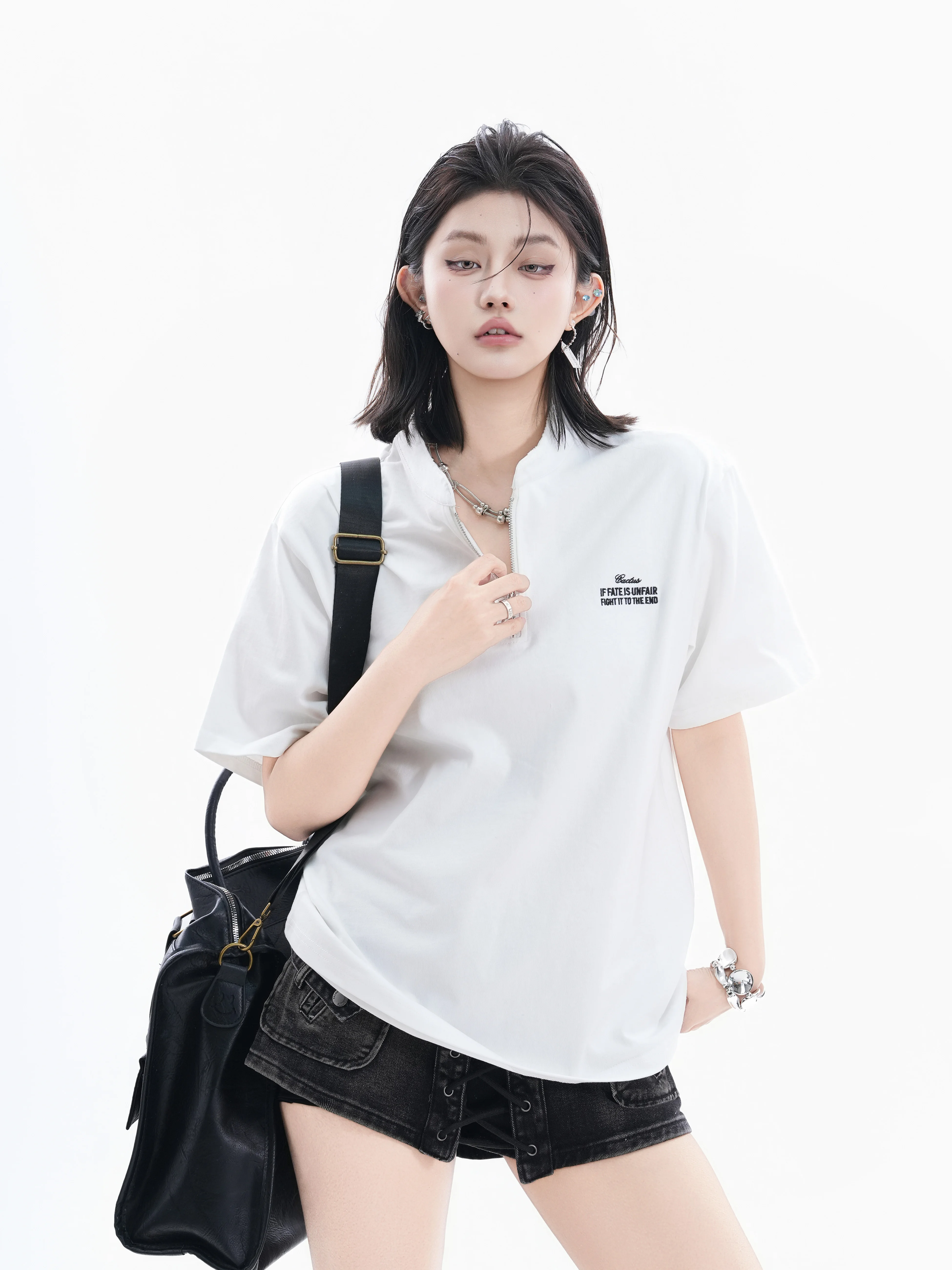 American Retro Half Zipper Stand Collar T-Shirt Women Loose Slimming Short Sleeve Casual Style Cotton Top for Couples
American Retro Half Zipper Stand Collar T-Shirt Women Loose Slimming Short Sleeve Casual Style Cotton Top for Couples