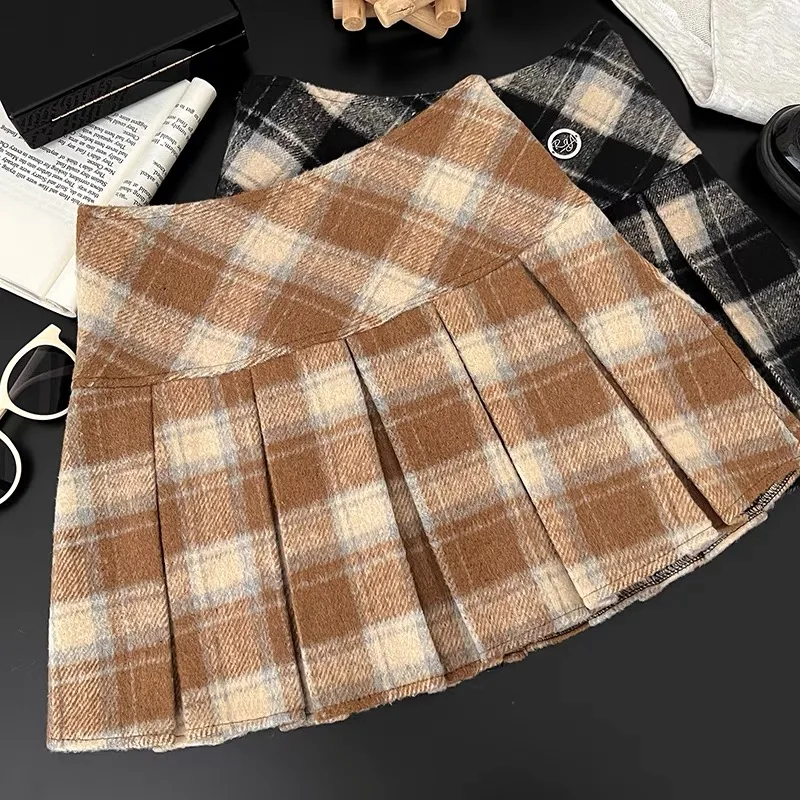 Plaid Wool Skirt Women Vintage Kawaii Sweet Korean Fashion Mini Skirts Preppy Style Cute Autumn Winter Patchwork Short Skirts
Plaid Wool Skirt Women Vintage Kawaii Sweet Korean Fashion Mini Skirts Preppy Style Cute Autumn Winter Patchwork Short Skirts
