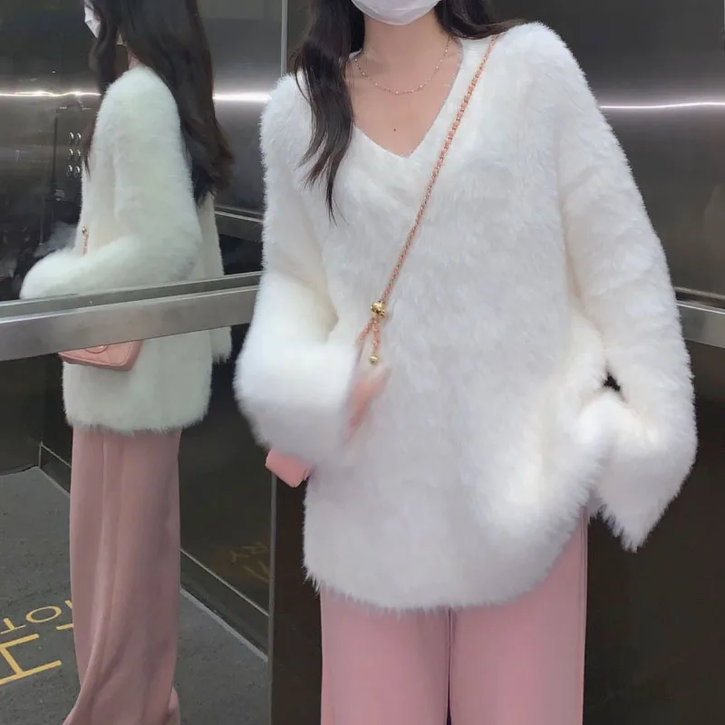 New V-Neck Soft Sweater Jacket For Women's Outside Wear Autumn Winter Fashion Mink Velvet Loose Long-Sleeved Knitwear Tops
New V-Neck Soft Sweater Jacket For Women's Outside Wear Autumn Winter Fashion Mink Velvet Loose Long-Sleeved Knitwear Tops
