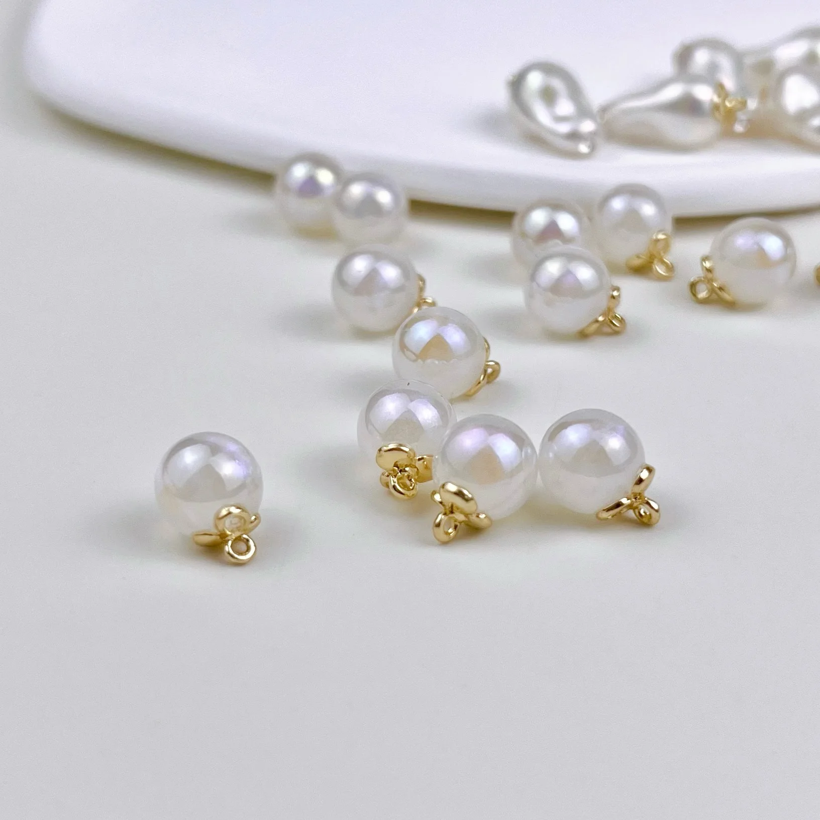 10pcs Pearl Button Fashion Sewing Clothing Bag DIY Craft High-Grade Artificial Pearl Metal Decorative Button Accessories
10pcs Pearl Button Fashion Sewing Clothing Bag DIY Craft High-Grade Artificial Pearl Metal Decorative Button Accessories
