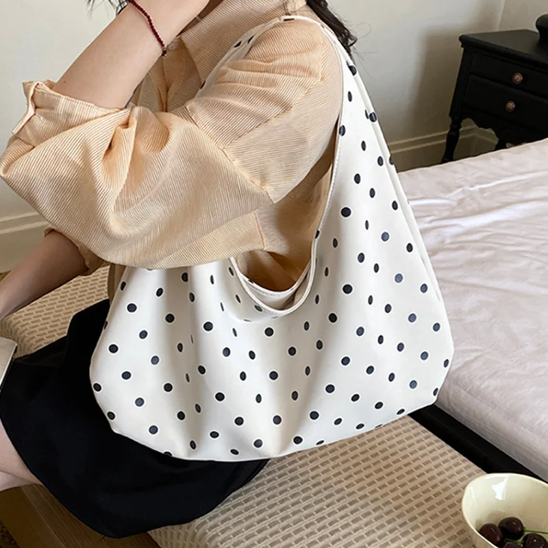 Korean Style Polka Dot Shoulder Bag Women Large Capacity Casual Underarm Handbag Fashion Simple Commuter Tote Purse
Korean Style Polka Dot Shoulder Bag Women Large Capacity Casual Underarm Handbag Fashion Simple Commuter Tote Purse