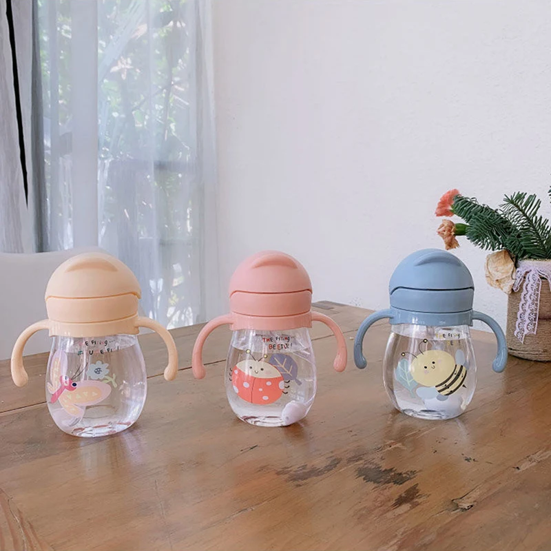 300ml Baby Sippy Water Cup Kid Handle Learn Feeding Drinking Bottle Anti-choking with Gravity Ball Kids Training Cup with Straw
300ml Baby Sippy Water Cup Kid Handle Learn Feeding Drinking Bottle Anti-choking with Gravity Ball Kids Training Cup with Straw