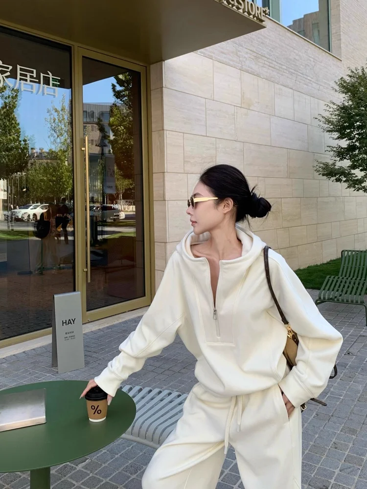 Korean Style Women's Thickened Fleece Long Sleeve Hoodie High Waist Casual Pants Sportswear Set Warm And Stylish for Autumn W...
Korean Style Women's Thickened Fleece Long Sleeve Hoodie High Waist Casual Pants Sportswear Set Warm And Stylish for Autumn W...