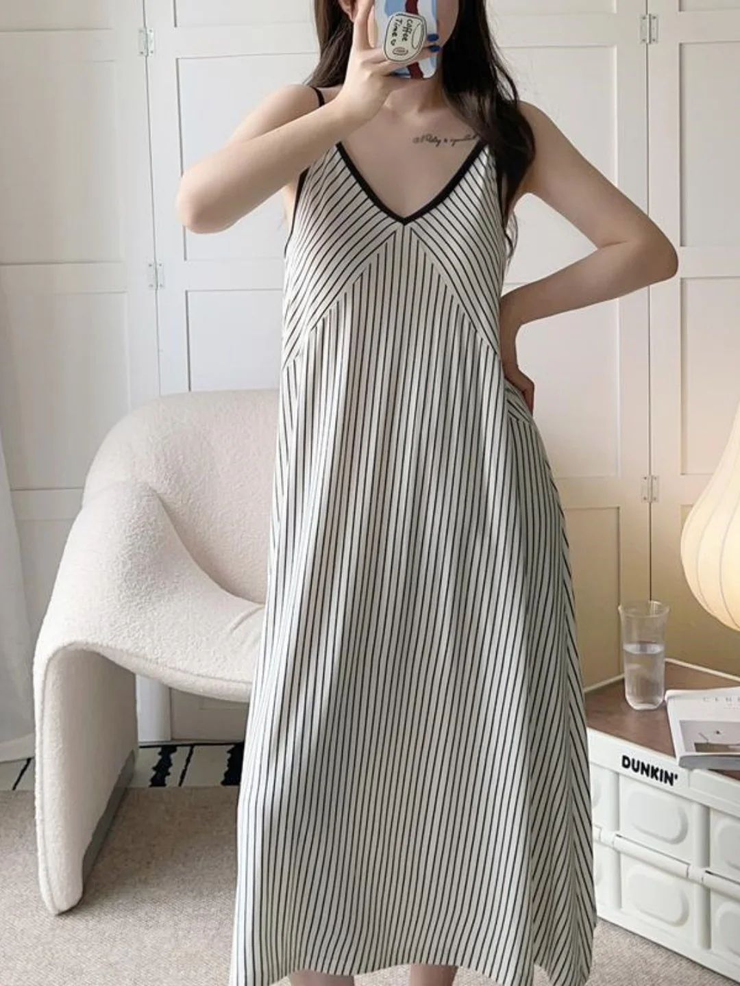 Summer Lazy Stripe Chemise Nightgown Long Over-Knee Sleeveless Casual Home Clothes V-Neck Pullover Thin Material Youth Sleepwear
Summer Lazy Stripe Chemise Nightgown Long Over-Knee Sleeveless Casual Home Clothes V-Neck Pullover Thin Material Youth Sleepwear