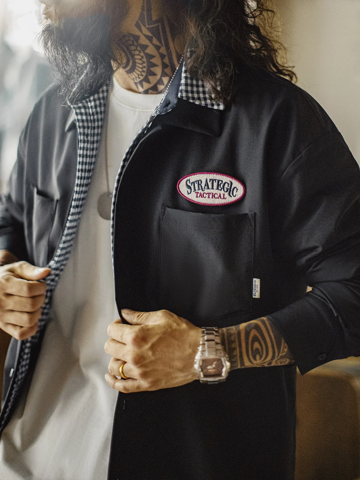 Maden American Style Long Sleeve Pocket Shirt Thin Woven Commute Coat for Men Spring Season Loose Fit Nylon Fabric Resistant ...
Maden American Style Long Sleeve Pocket Shirt Thin Woven Commute Coat for Men Spring Season Loose Fit Nylon Fabric Resistant ...