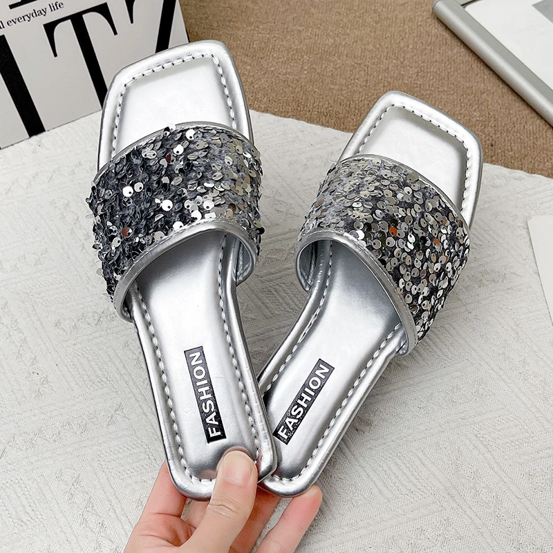 French Square-Toe Sequin Beach Flip-Flops 2026 New Women's Summer Fashion Elegant Seaside Flat Sandals
French Square-Toe Sequin Beach Flip-Flops 2026 New Women's Summer Fashion Elegant Seaside Flat Sandals