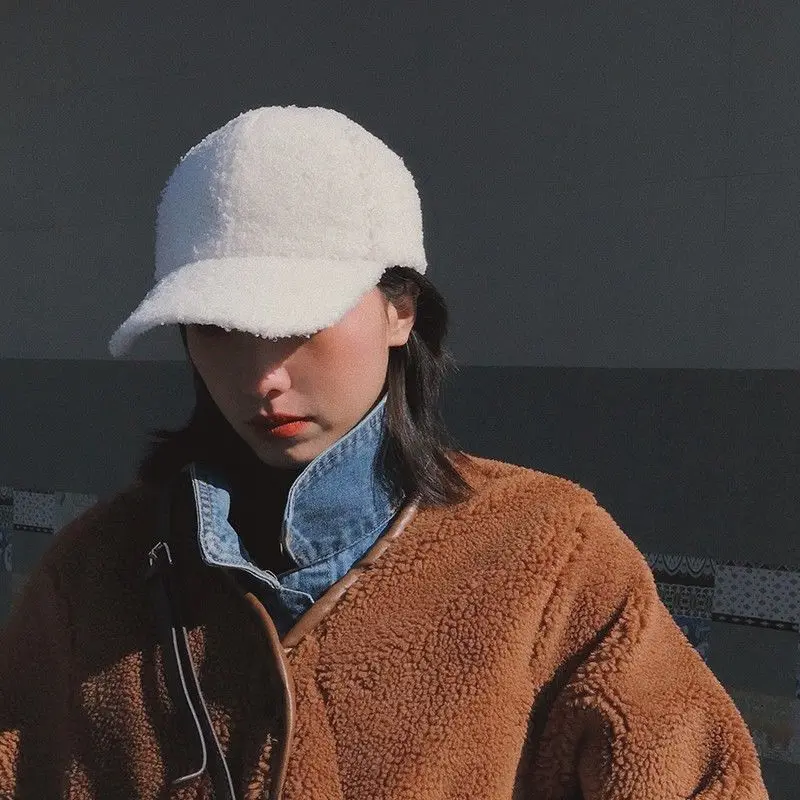 Outdoor Sports Baseball Cap Women Warm Winter Cap Men Adjustable Artificial Lamb Wool Baseball Cap Hip-Hop Hat Visor Man Sun Hat
Outdoor Sports Baseball Cap Women Warm Winter Cap Men Adjustable Artificial Lamb Wool Baseball Cap Hip-Hop Hat Visor Man Sun Hat