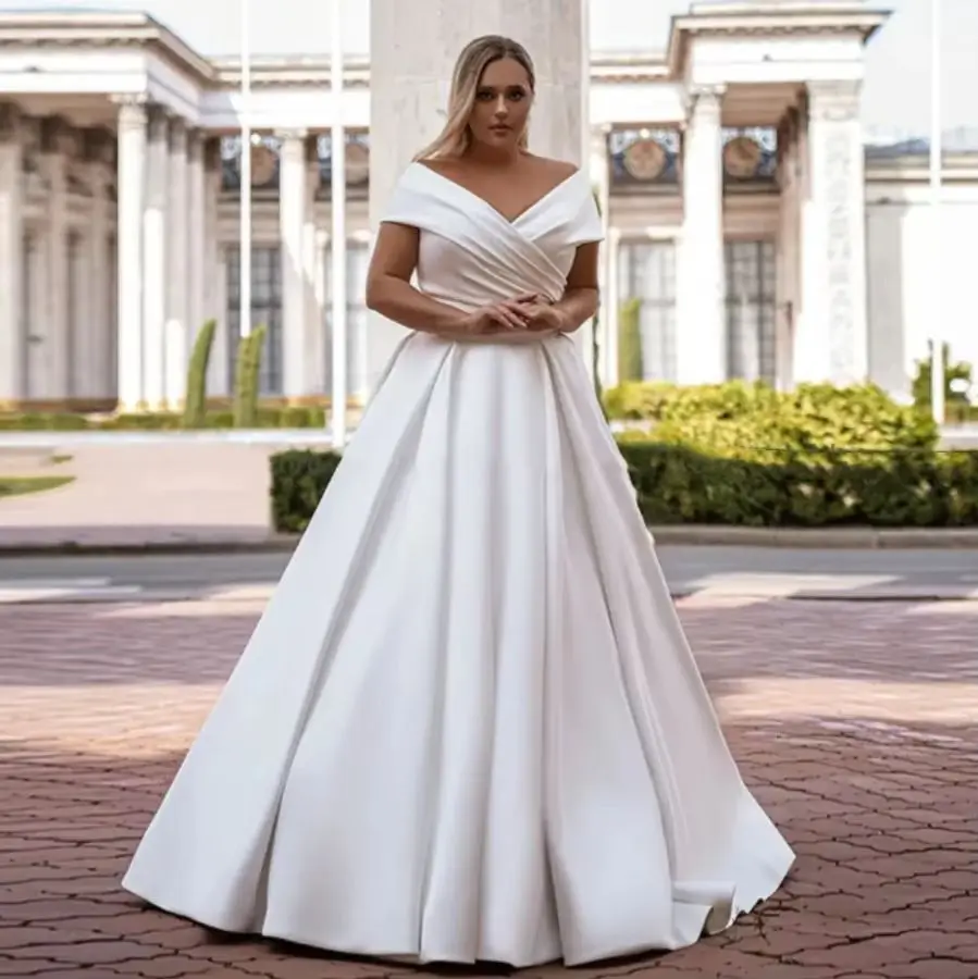 V-Neck Off the Shoulder Short Sleeves Plus Size Bride Gowns Classic Simple Satin Wedding DressA-Line Floor Vestidos De Novia
V-Neck Off the Shoulder Short Sleeves Plus Size Bride Gowns Classic Simple Satin Wedding DressA-Line Floor Vestidos De Novia