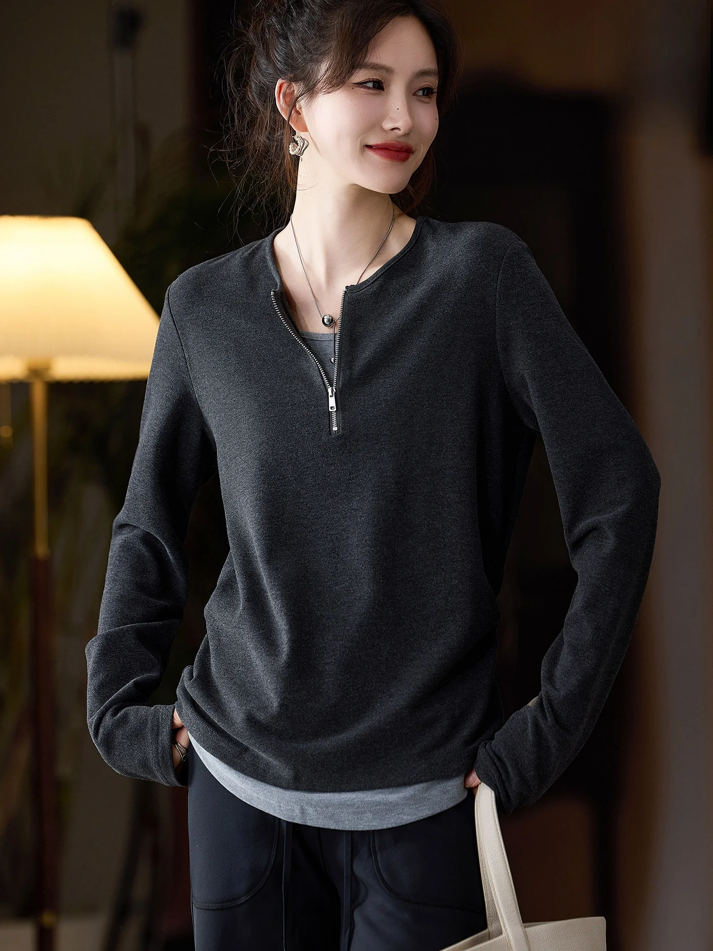 Женская футболка большого размера с длинным рукавом, имитация двухслойности, модный уличный стиль, осень 2025, смесь полиэстера, нейлона и спандекса
Женская футболка большого размера с длинным рукавом, имитация двухслойности, модный уличный стиль, осень 2025, смесь полиэстера, нейлона и спандекса