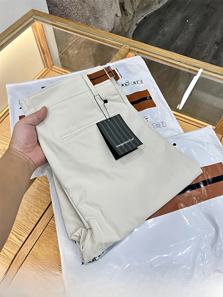 Italian Sle Men's Casual Pants Breathable Elastic Waisand Silk Simulation Cone aped Autumn Faion All-Match Leisure Tr...
Italian Sle Men's Casual Pants Breathable Elastic Waisand Silk Simulation Cone aped Autumn Faion All-Match Leisure Tr...