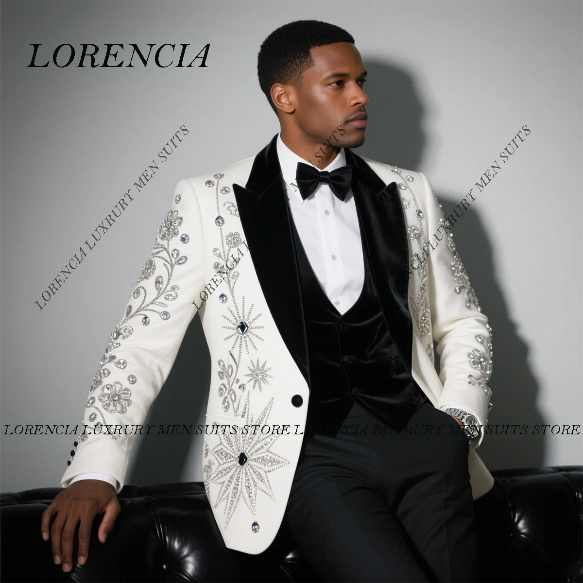 Customized High End Metal Embellished Men Suits 3 Pieces Sets Male Party Prom Blazer Peaked Lapel Groom Tuxedos Ropa Hombre
Customized High End Metal Embellished Men Suits 3 Pieces Sets Male Party Prom Blazer Peaked Lapel Groom Tuxedos Ropa Hombre