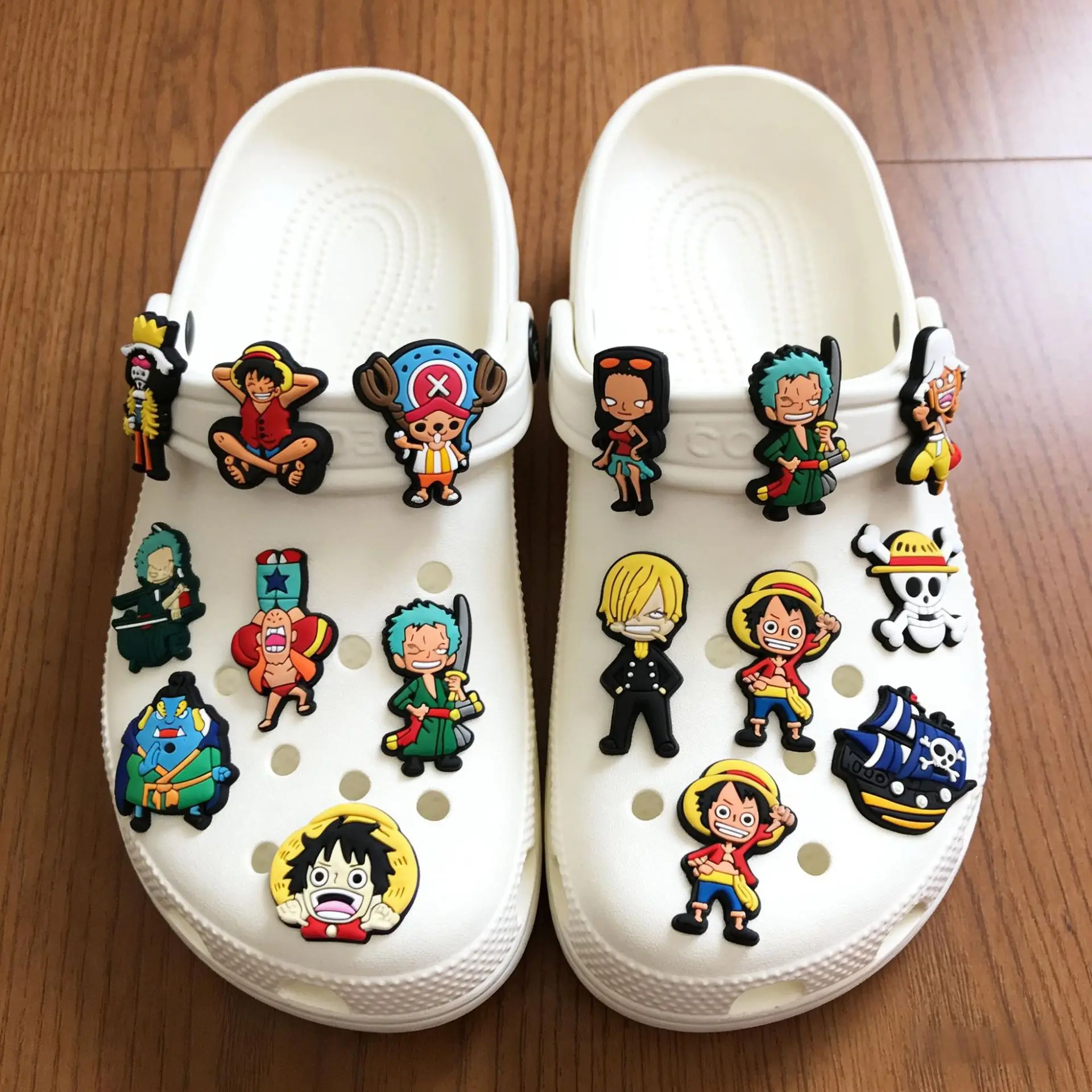 12/15pcs One Piece Shoe Charms Buckle Cartoon Anime Luffy Sandals Clogs Garden Shoes Decoration Birthday Gift
12/15pcs One Piece Shoe Charms Buckle Cartoon Anime Luffy Sandals Clogs Garden Shoes Decoration Birthday Gift