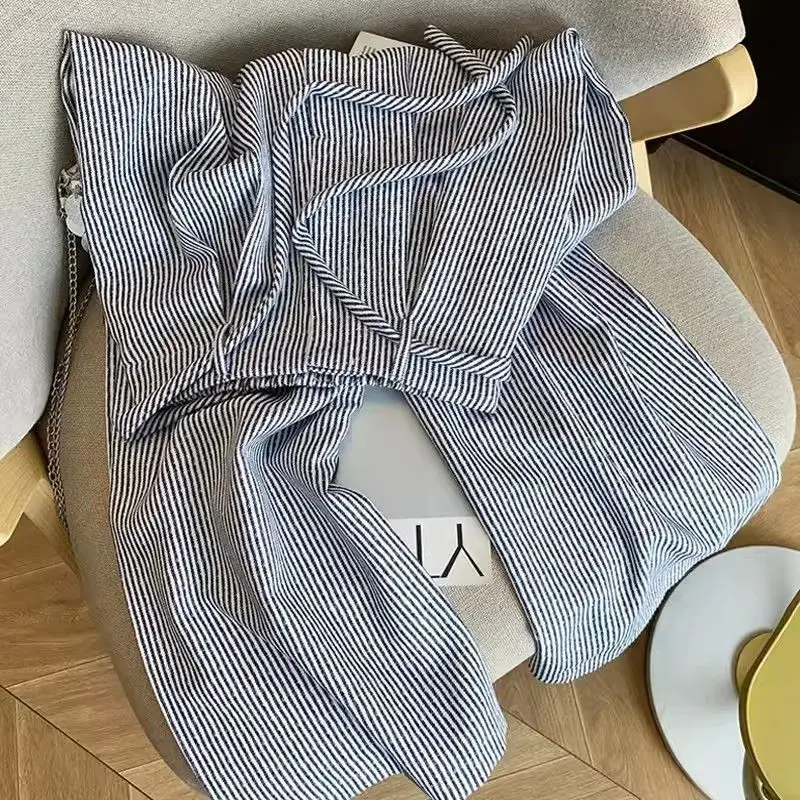 Dopamine giant hips vertical stripes lazy wind wide-leg trousers children high waist drooping 
Dopamine giant hips vertical stripes lazy wind wide-leg trousers children high waist drooping