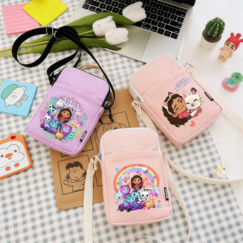 Gabbys Dollhous Mobile Phone Shoulder Bag Casual Zipper Vogue Small Messenger Case Anime Cartoon Cute Kid Girl Crossbody Handbag
Gabbys Dollhous Mobile Phone Shoulder Bag Casual Zipper Vogue Small Messenger Case Anime Cartoon Cute Kid Girl Crossbody Handbag