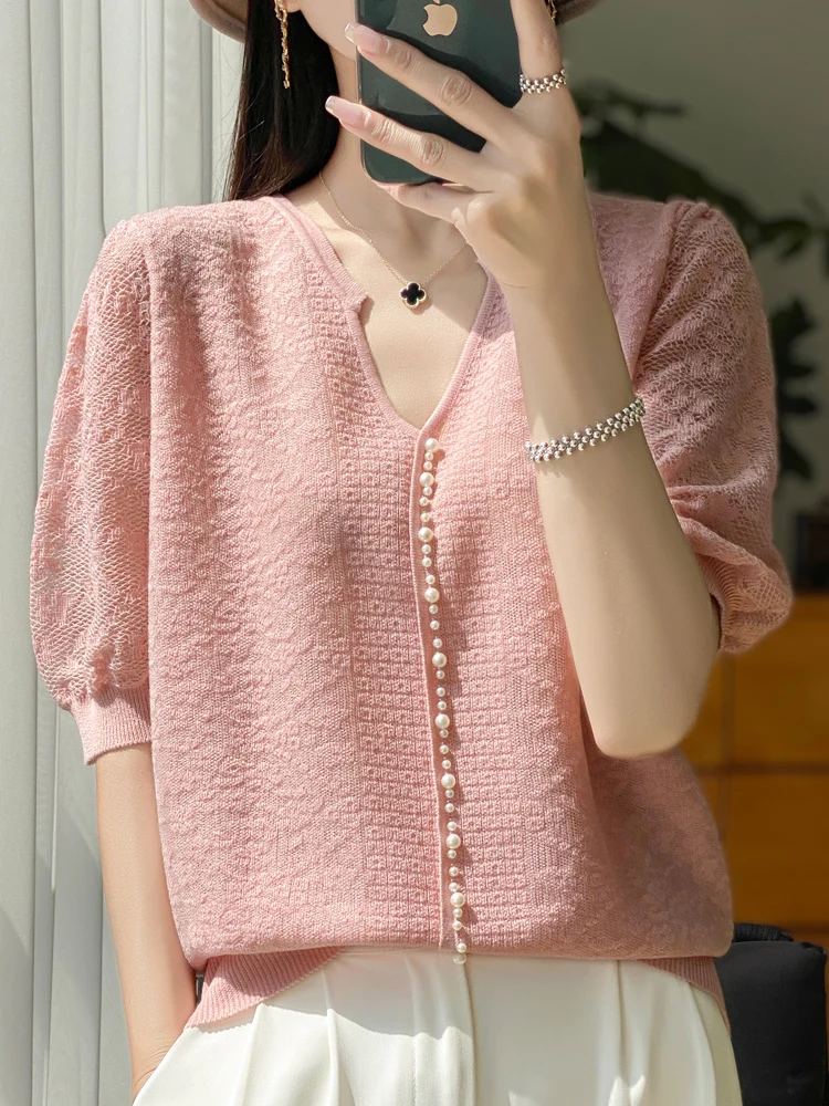 2024 women's spring and summer new worsted wool short sleeve jacket V-neck soft thin lace knitted women's T-shirt
2024 women's spring and summer new worsted wool short sleeve jacket V-neck soft thin lace knitted women's T-shirt