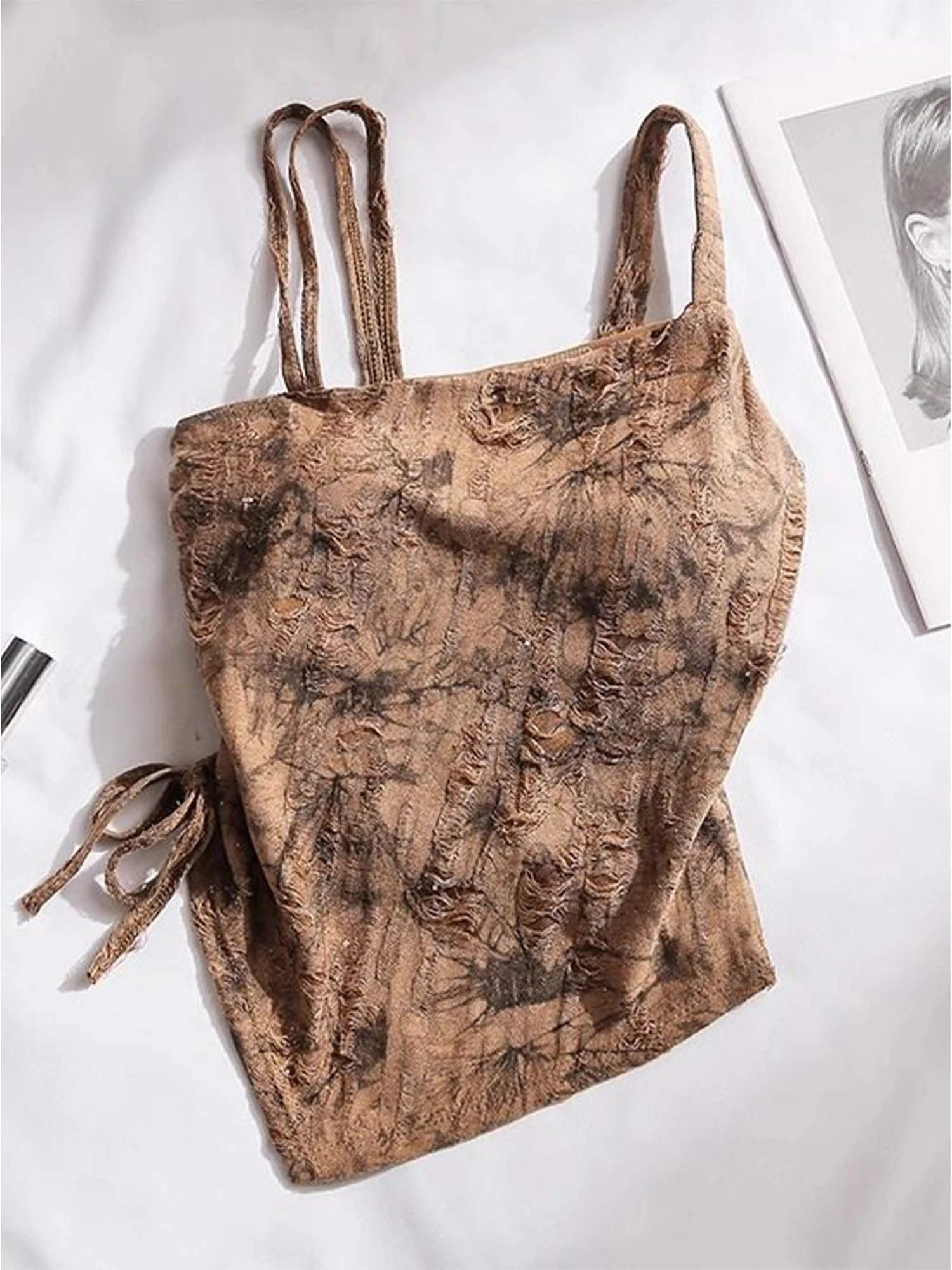 Женский укороченный топ цвета хаки с открытыми плечами, на шнуровке, в стиле корсета, Y2K, Gyaru, укороченный топ-майка, мода 2000-х, винтажная одежда, весна-лето 2026
Женский укороченный топ цвета хаки с открытыми плечами, на шнуровке, в стиле корсета, Y2K, Gyaru, укороченный топ-майка, мода 2000-х, винтажная одежда, весна-лето 2026