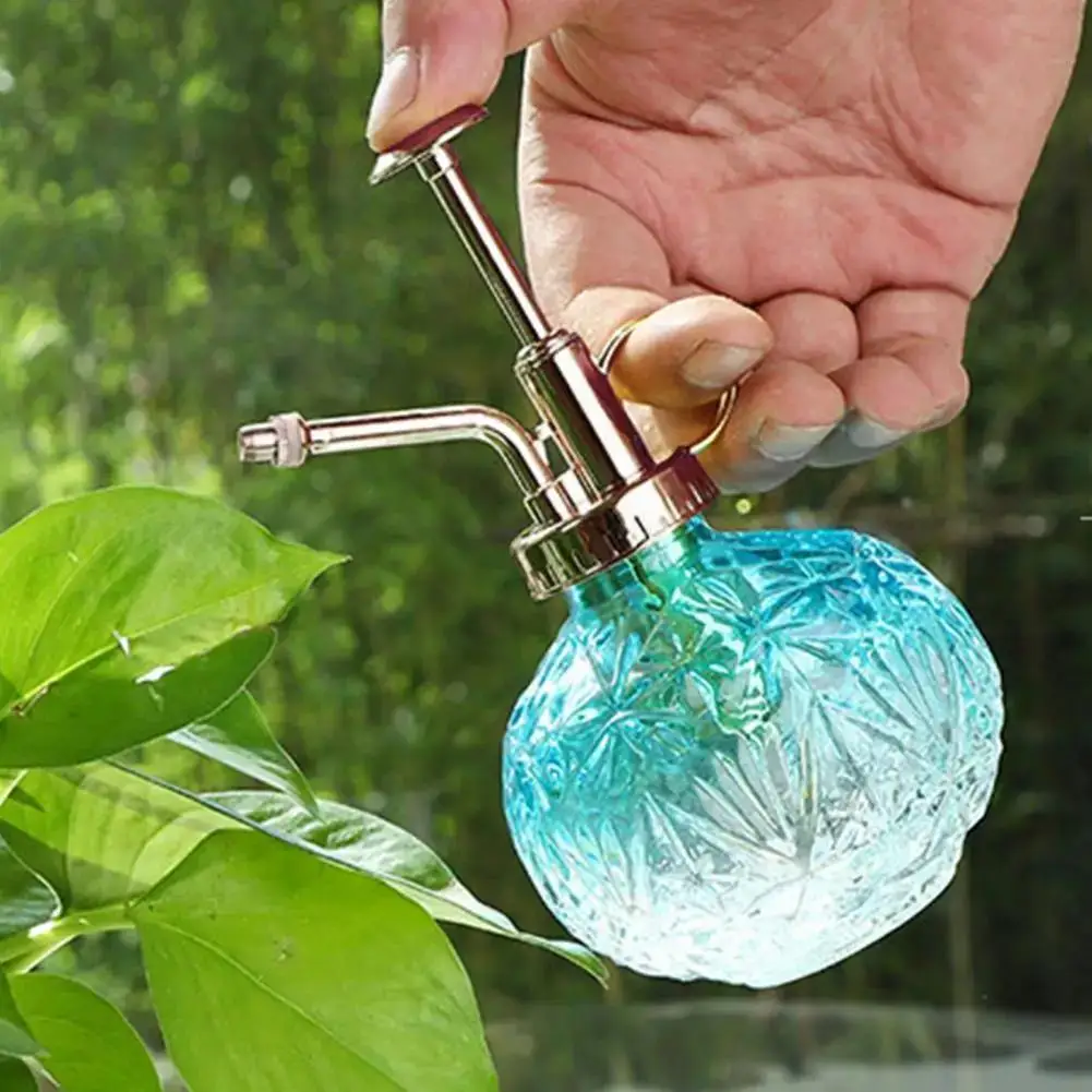Vintage Mini Spray Bottle Retro Translucent Glass Anti-slip Bottom Watering Can Sprinkler Bottle for Gardening
Vintage Mini Spray Bottle Retro Translucent Glass Anti-slip Bottom Watering Can Sprinkler Bottle for Gardening