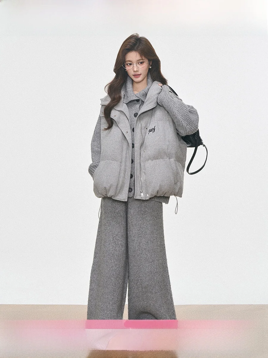 Westayone New 1017 Women's Knitted Cotton Vest Set Winter Warm Fleece Thickened Sleeveless Cardigan Style Regular Fit Pure Color
Westayone New 1017 Women's Knitted Cotton Vest Set Winter Warm Fleece Thickened Sleeveless Cardigan Style Regular Fit Pure Color