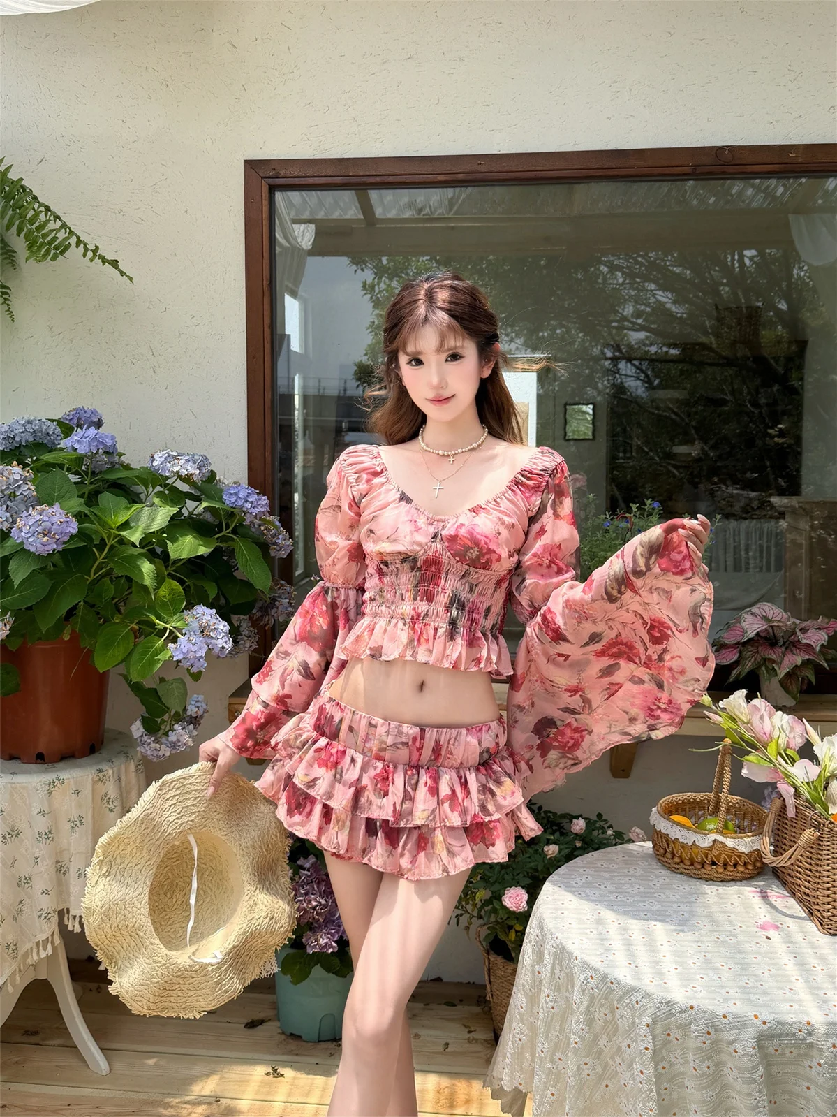 Mipaiyi Spring New Beach Vacation Ruffle Sleeve Blouse Skirt Set Women's Sweet Style Long Sleeve Floral Print Short Dress
Mipaiyi Spring New Beach Vacation Ruffle Sleeve Blouse Skirt Set Women's Sweet Style Long Sleeve Floral Print Short Dress