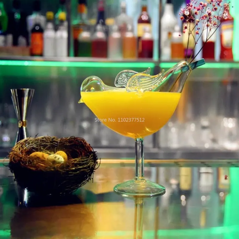 Cocktail Glass Bird With Wings Nightclub Tipsy Specia Mixing Wine Goblet Glassware Molecular Cold Drinking Fruit Tea Cup
Cocktail Glass Bird With Wings Nightclub Tipsy Specia Mixing Wine Goblet Glassware Molecular Cold Drinking Fruit Tea Cup