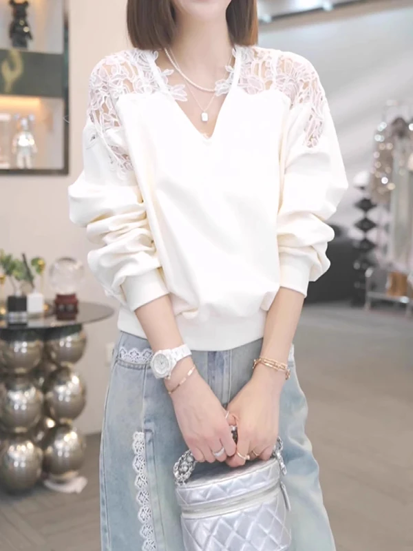 Модный повседневный кружевной топ для женщин больших размеров, весенняя новинка, с вырезами, длинными рукавами, капюшоном, в корейском стиле, V-образный вырез, стандартный крой
Модный повседневный кружевной топ для женщин больших размеров, весенняя новинка, с вырезами, длинными рукавами, капюшоном, в корейском стиле, V-образный вырез, стандартный крой