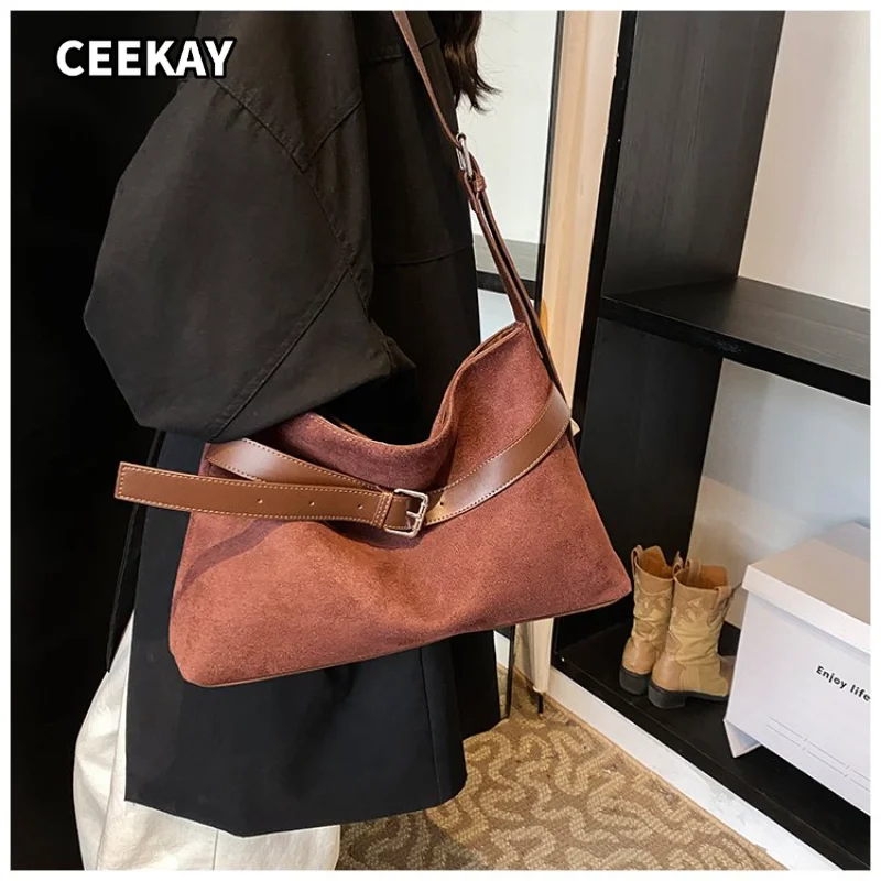 CEEKAY Women's Hobo Bag Rust Brown Suede Texture Large Shoulder Handbag Belt Buckle Detail Daily Commute Casual Minimalist
CEEKAY Women's Hobo Bag Rust Brown Suede Texture Large Shoulder Handbag Belt Buckle Detail Daily Commute Casual Minimalist