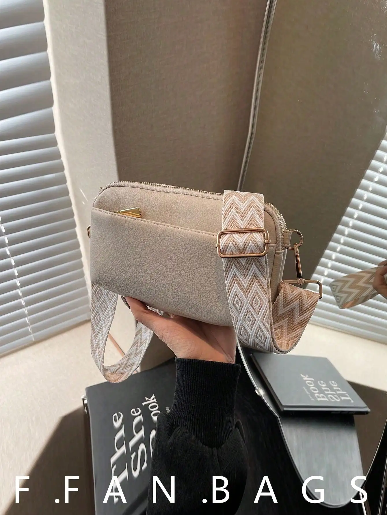 Mini Minimalist Plain Crossbody Bag, Fashion PU Shoulder Bag, Women Casual Handbag And Phone Wallet , Small Bags
Mini Minimalist Plain Crossbody Bag, Fashion PU Shoulder Bag, Women Casual Handbag And Phone Wallet , Small Bags
