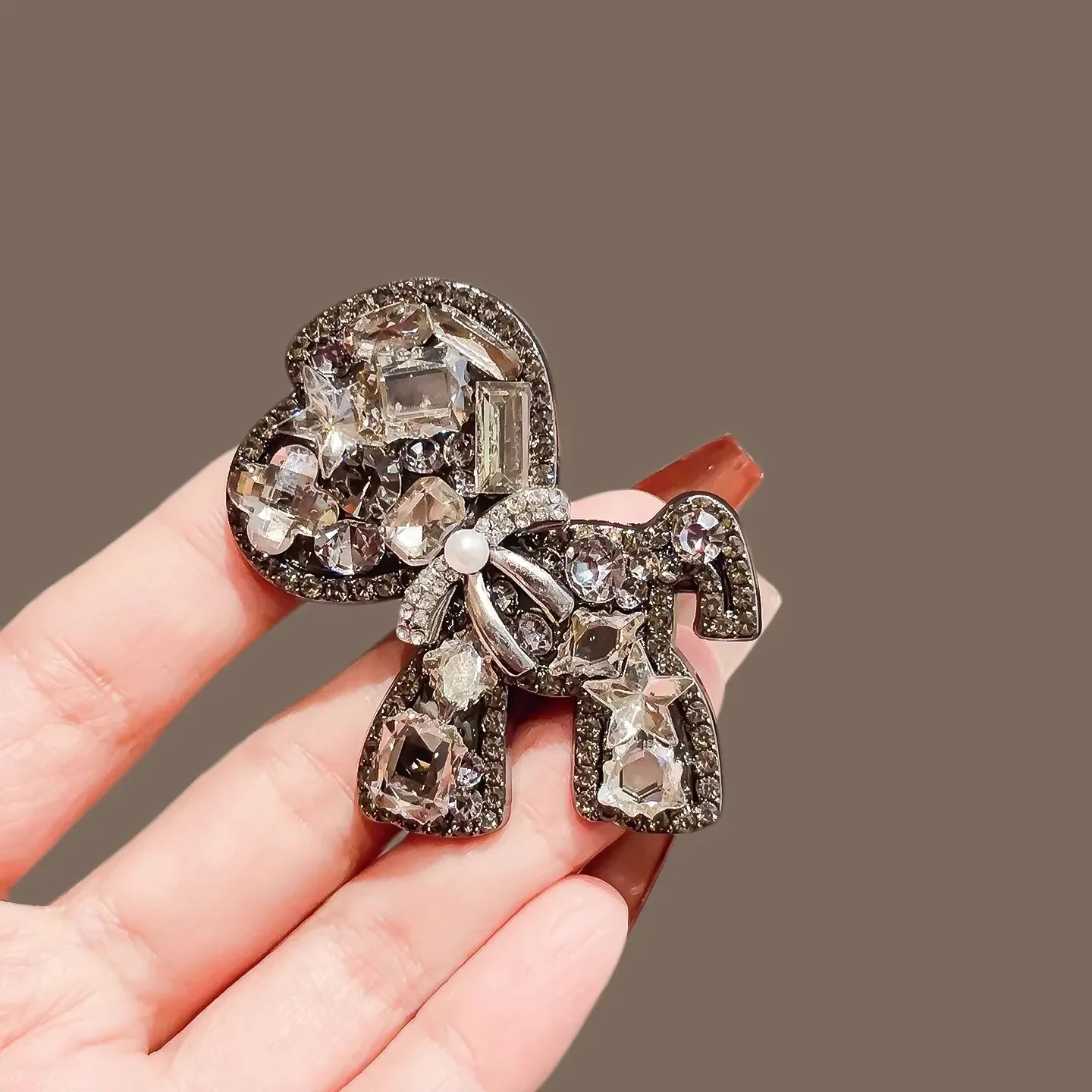 Heavy Industry Style Rhinestone Pony Hairpin Cute and Sweet Women's Side Clip Metal Duckbill Clip Korean Style Hair Accessories
Heavy Industry Style Rhinestone Pony Hairpin Cute and Sweet Women's Side Clip Metal Duckbill Clip Korean Style Hair Accessories