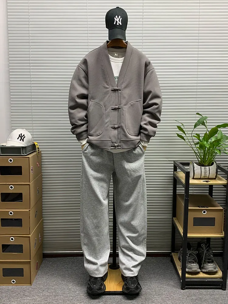 Новый китайский однотонный клетчатый открытый кардиган Jaet, мужская весенне-осенняя повседневная универсальная верхняя одежда на пуговицах
Новый китайский однотонный клетчатый открытый кардиган Jaet, мужская весенне-осенняя повседневная универсальная верхняя одежда на пуговицах