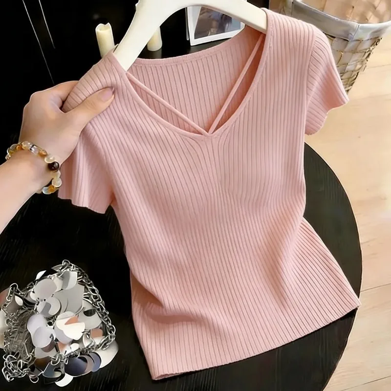 Women's Knitted Pullover Sweater 2026 Summer V-neck Short Sleeve Be All-match Female Sweater Design Sense Fashion Ladies Tops
Women's Knitted Pullover Sweater 2026 Summer V-neck Short Sleeve Be All-match Female Sweater Design Sense Fashion Ladies Tops