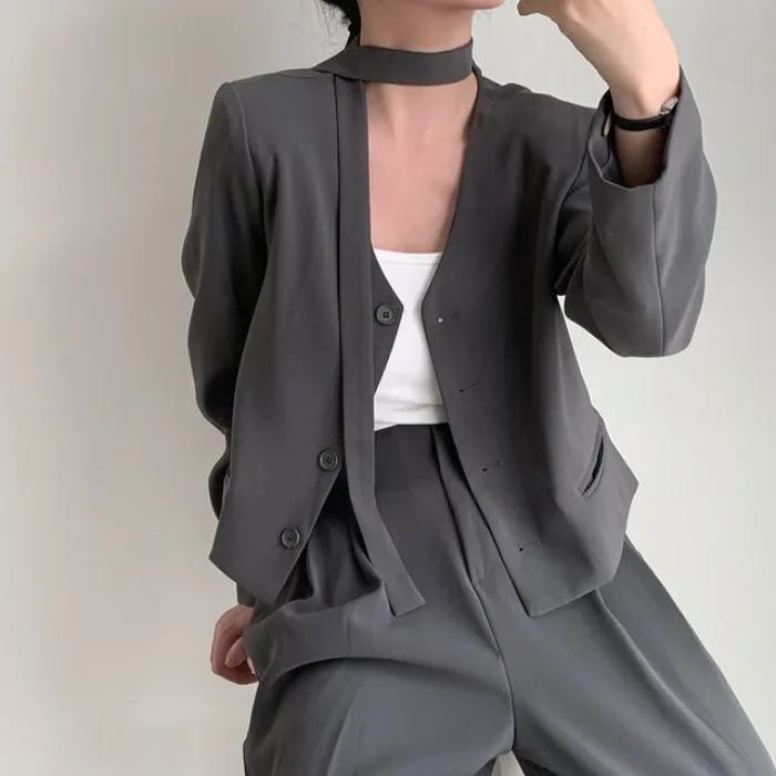Chic Women's Loose V-ne Suit Jaet And Wide Leg Pants Two-piece Set Autumn Faion Outerwear Casual Comfortable Size
Chic Women's Loose V-ne Suit Jaet And Wide Leg Pants Two-piece Set Autumn Faion Outerwear Casual Comfortable Size