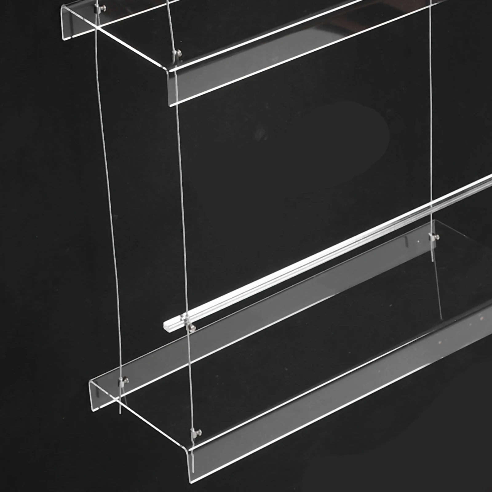 Transparent Window Plant Shelf 2 Layers Acrylic Hanging Flowerpot Rack Planter Storage Box for Indoor Plants Herb Succulents
Transparent Window Plant Shelf 2 Layers Acrylic Hanging Flowerpot Rack Planter Storage Box for Indoor Plants Herb Succulents