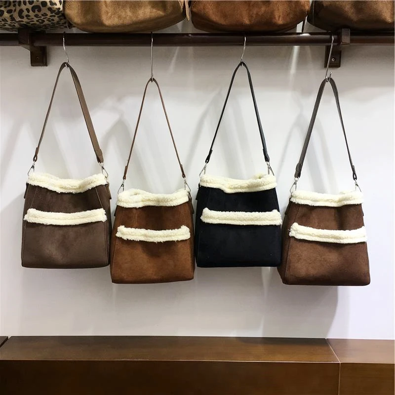 Korean Suede Velvet Bucket Bag for Women Autumn Winter Retro Handheld Single Shoulder Crossbody Little Bag Fashionable Versatile
Korean Suede Velvet Bucket Bag for Women Autumn Winter Retro Handheld Single Shoulder Crossbody Little Bag Fashionable Versatile