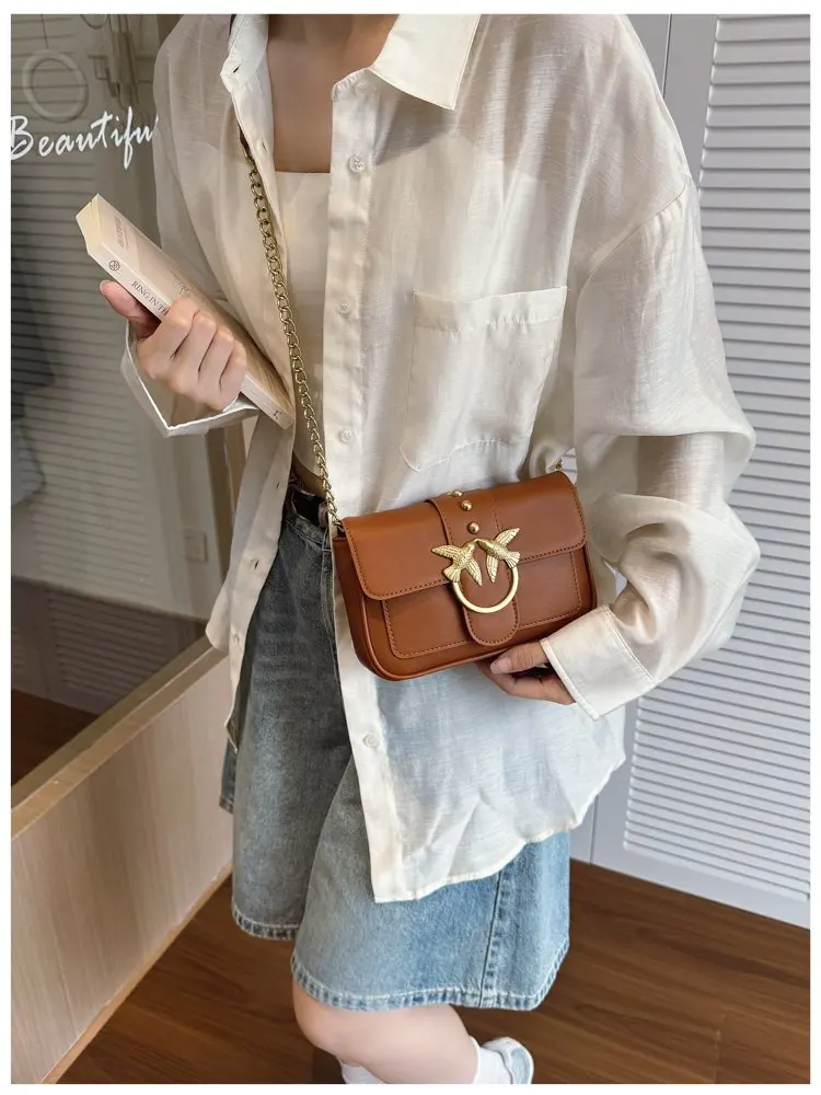 2026 New Korean Clutch - Detachable Crossbody & Handheld, EU Chic Genuine Leather with Chain Strap, Minimalist Office
2026 New Korean Clutch - Detachable Crossbody & Handheld, EU Chic Genuine Leather with Chain Strap, Minimalist Office