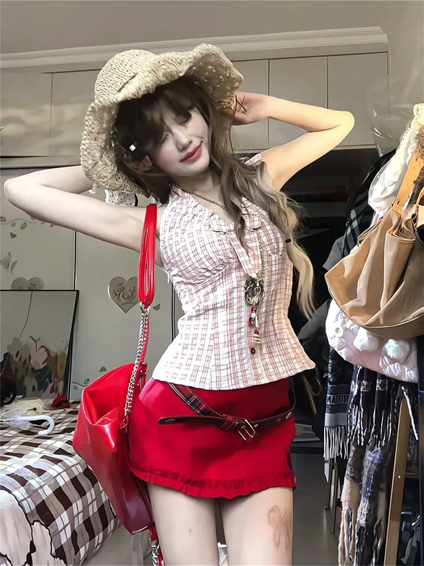 2026 New Gentle Knot Plaid Neck Hanging Waist Inward Top with Wooden Ear Skirt Two-Piece Set Women's Fashion
2026 New Gentle Knot Plaid Neck Hanging Waist Inward Top with Wooden Ear Skirt Two-Piece Set Women's Fashion