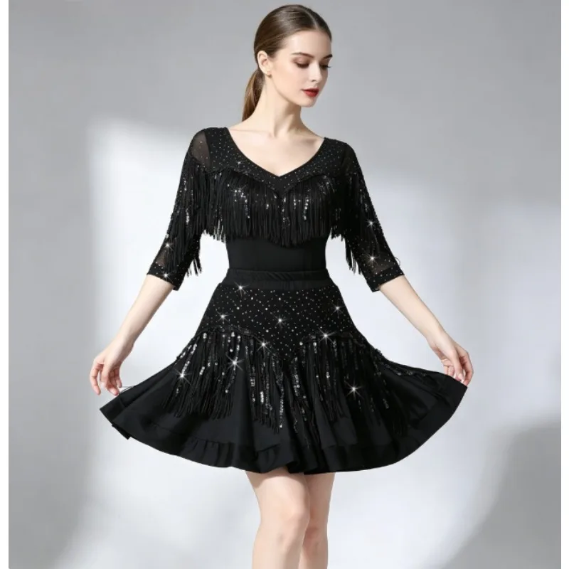 Latin Dance Half Skirt Sequined Ballroom Dance Skirt for Women Breathable Flowy Perfect for Jive Modern Waltz Performance
Latin Dance Half Skirt Sequined Ballroom Dance Skirt for Women Breathable Flowy Perfect for Jive Modern Waltz Performance