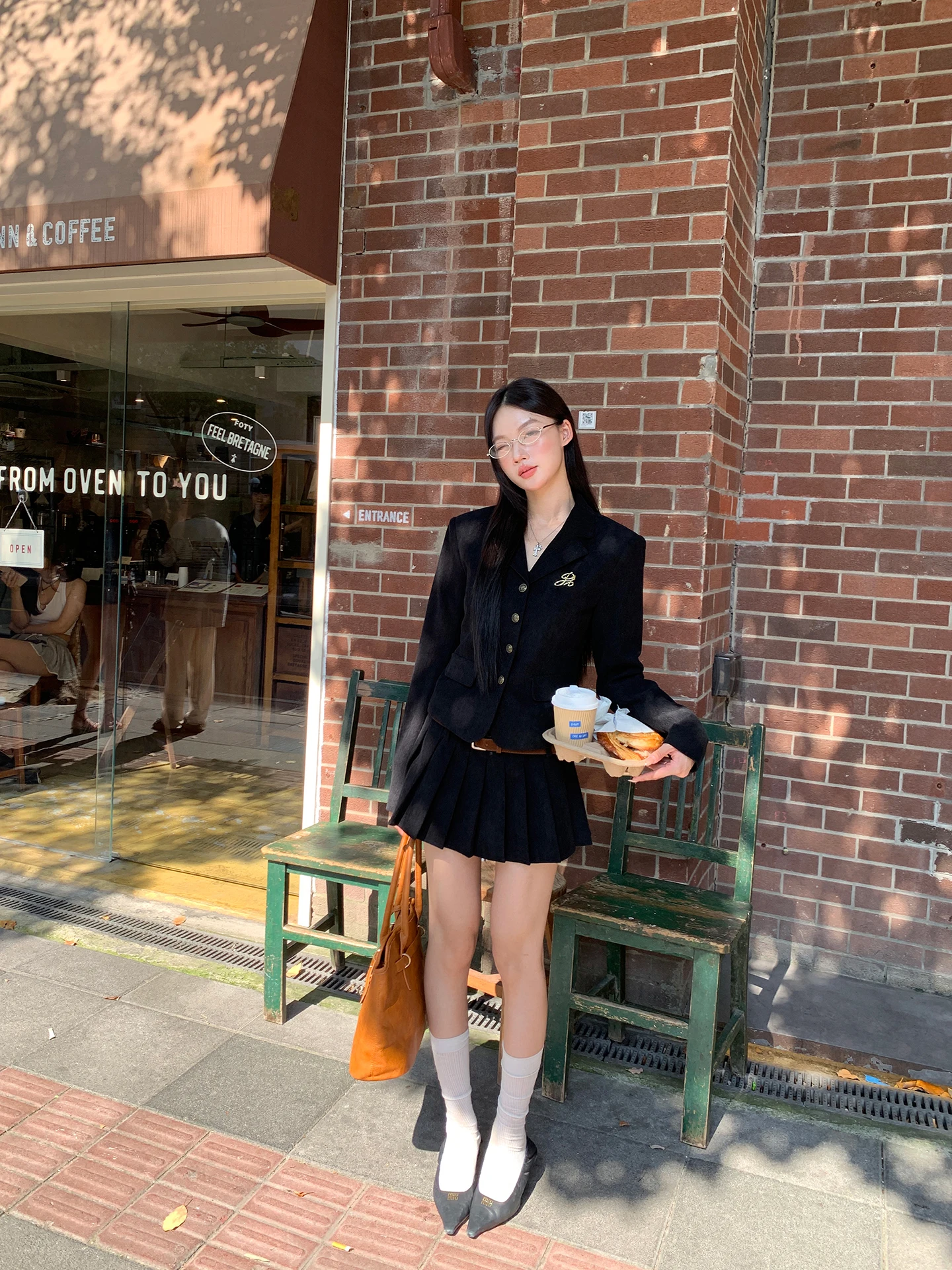 Женская куртка-ветровка в корейском стиле для города, весна 2026, новая модель, теплая верхняя одежда
Женская куртка-ветровка в корейском стиле для города, весна 2026, новая модель, теплая верхняя одежда