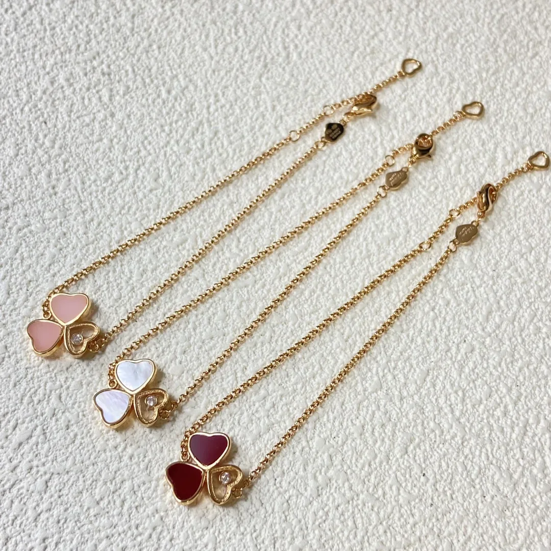 Authentic 2025 High Quality Chain & Link Bracelet, Luxury Fashion Mother of Pearl Heart Clover Bracelet Hot Sale
Authentic 2025 High Quality Chain & Link Bracelet, Luxury Fashion Mother of Pearl Heart Clover Bracelet Hot Sale