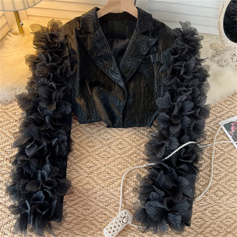 New style flower petal decoration loose short suit collar pu leather jacket fashion woman
New style flower petal decoration loose short suit collar pu leather jacket fashion woman