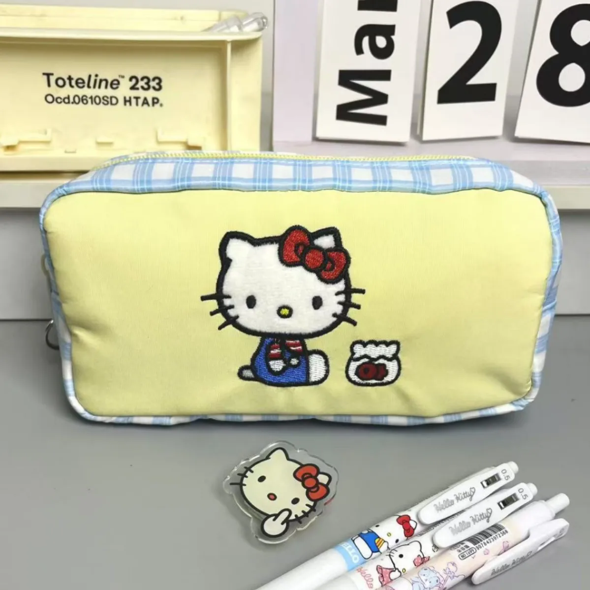 Hello Kitty Pencil Case Kawaii Plaid Stationery Bag Large Capacity Student Pen Pouch Cosmetic Organizer
Hello Kitty Pencil Case Kawaii Plaid Stationery Bag Large Capacity Student Pen Pouch Cosmetic Organizer