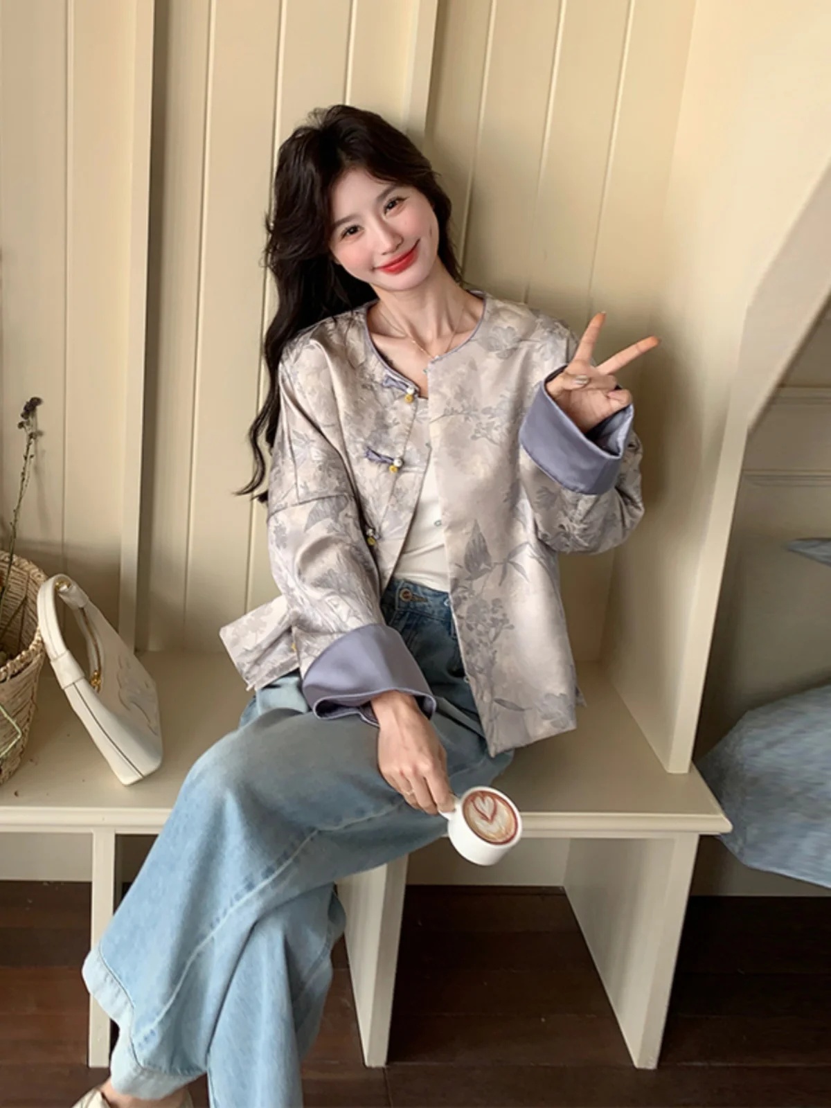 Новая китайская женская куртка с принтом, светло-фиолетовая, на пуговицах, весенняя мода 2025, элегантный топ для повседневной носки, прямой крой
Новая китайская женская куртка с принтом, светло-фиолетовая, на пуговицах, весенняя мода 2025, элегантный топ для повседневной носки, прямой крой