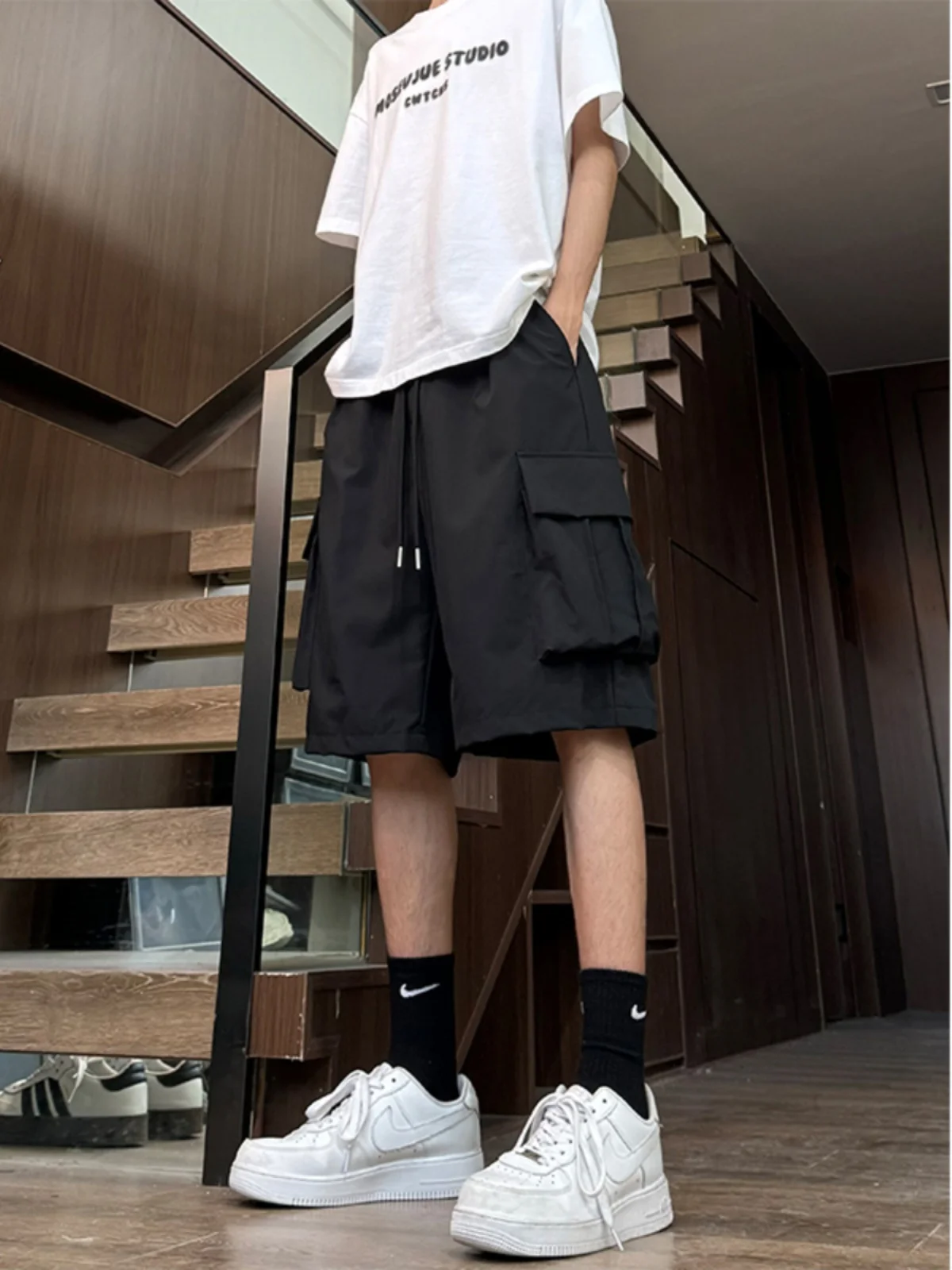 Japanese Style Workwear Shorts Men's Summer Trendy Outdoor Functional Pants High Street Retro Five-Quarter Length Pocket Design
Japanese Style Workwear Shorts Men's Summer Trendy Outdoor Functional Pants High Street Retro Five-Quarter Length Pocket Design