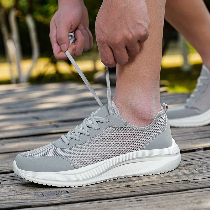Men Soft Sport Shoes Breathable Mesh Running Shoes Comfortable Man High Quality Outdoor Lightweight Sneakers for Men Hombre
Men Soft Sport Shoes Breathable Mesh Running Shoes Comfortable Man High Quality Outdoor Lightweight Sneakers for Men Hombre