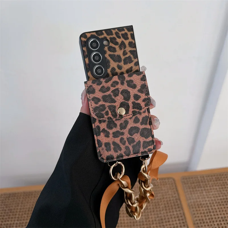 Brown Leopard Print Phone Case for Samsung Galaxy Z Flip 3 4 5 6 Z Fold 3 4 5 6 Hard PC Back Cover for ZFlip6 ZFold6 Case Shell
Brown Leopard Print Phone Case for Samsung Galaxy Z Flip 3 4 5 6 Z Fold 3 4 5 6 Hard PC Back Cover for ZFlip6 ZFold6 Case Shell