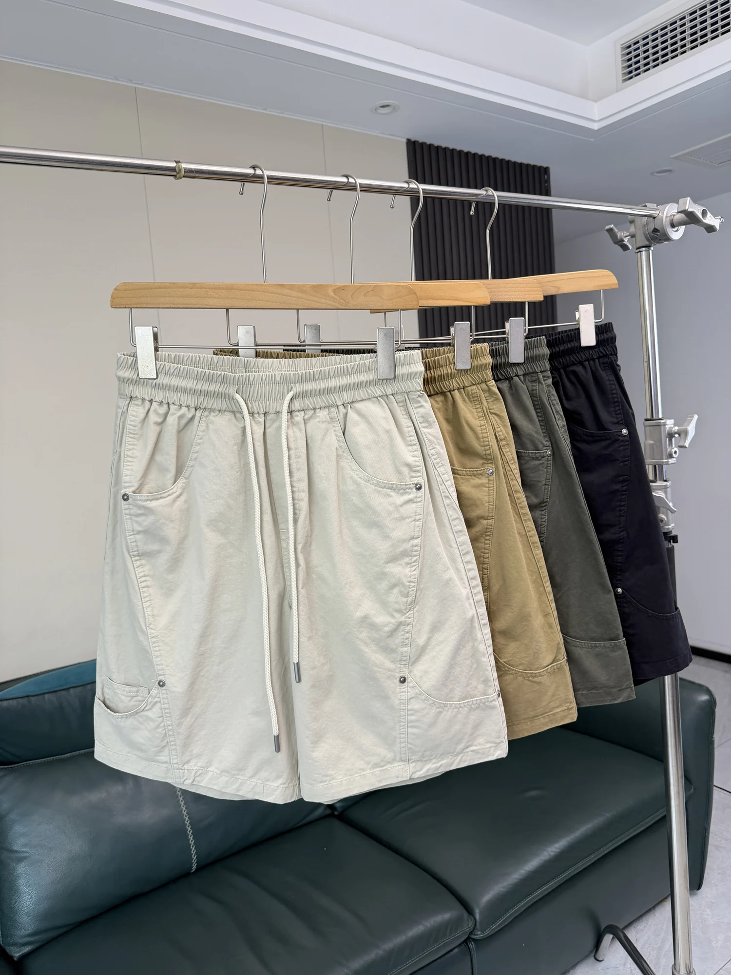 American Retro Men's Casual Cotton Workwear Shorts Breathable Versatile Loose Fit Five-Point Pants Summer Essential
American Retro Men's Casual Cotton Workwear Shorts Breathable Versatile Loose Fit Five-Point Pants Summer Essential